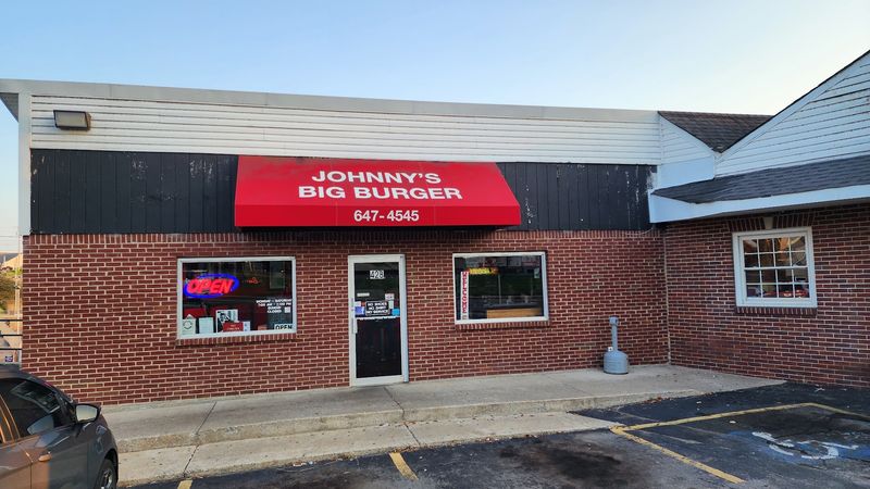 This Tiny Tennessee Burger Shack Will Ruin Every Other Burger You'll Ever Taste - Decor Hint Clarksville Keeps This One Close