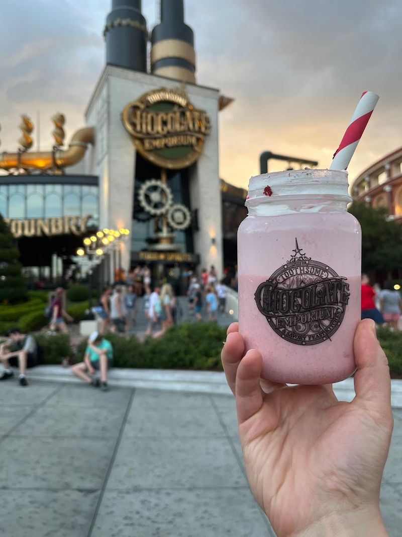 Why The Location Inside Universal CityWalk Works In Your Favor