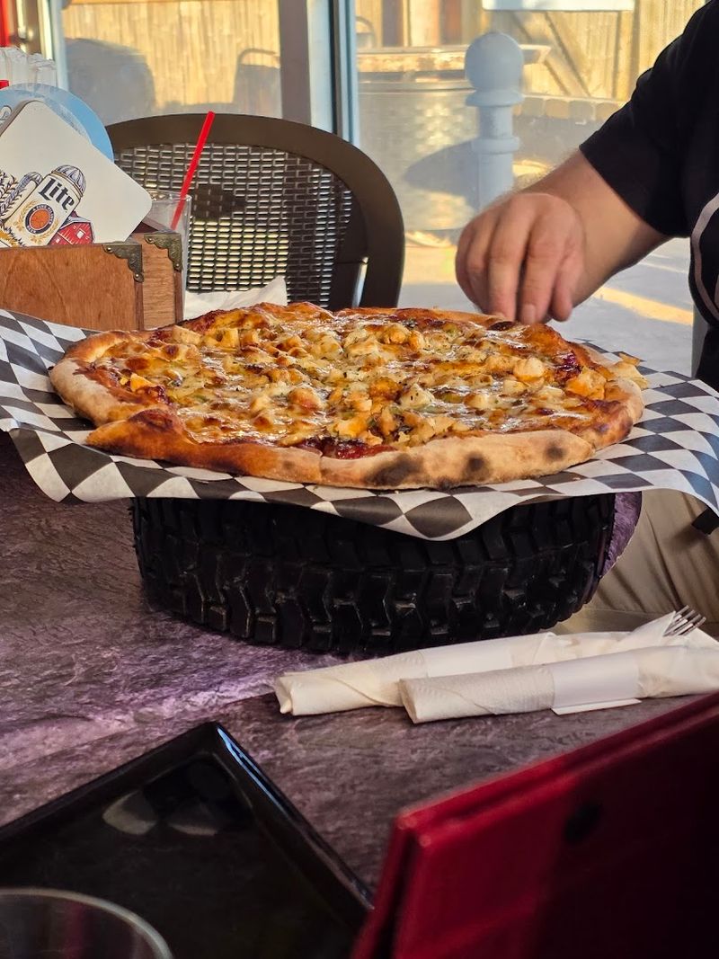 The Wonderfully Quirky Restaurant In Nebraska You'll Want To Visit Over And Over Again - Decor Hint Wood-Fired Pizza That Keeps People Talking Long After The Last Slice