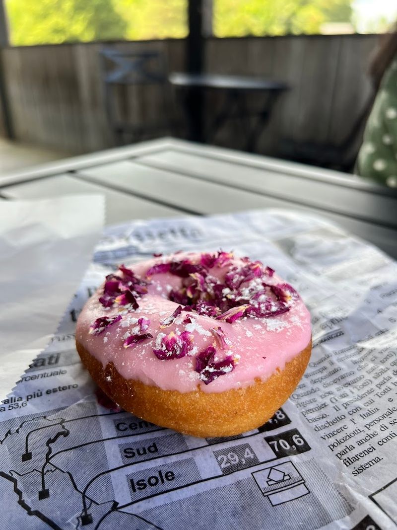 This Under-The-Radar Maine Bakery Serves Some Of The State's Most Beautiful Donuts - Decor Hint Donuts That Are Almost Too Pretty To Eat