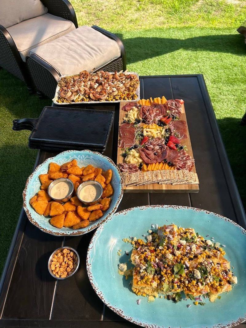 13 Michigan Outdoor Dining Spots Serve Incredible Meals And Stunning Scenery - Decor Hint The Backyard Of Kalamazoo