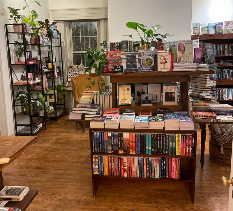 Birch Tree Books, Leesburg