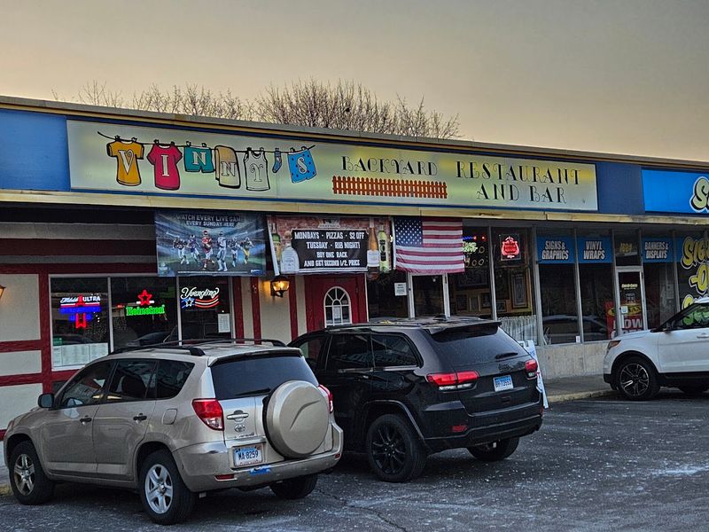 Vinny's Backyard Restaurant And Bar, Stamford