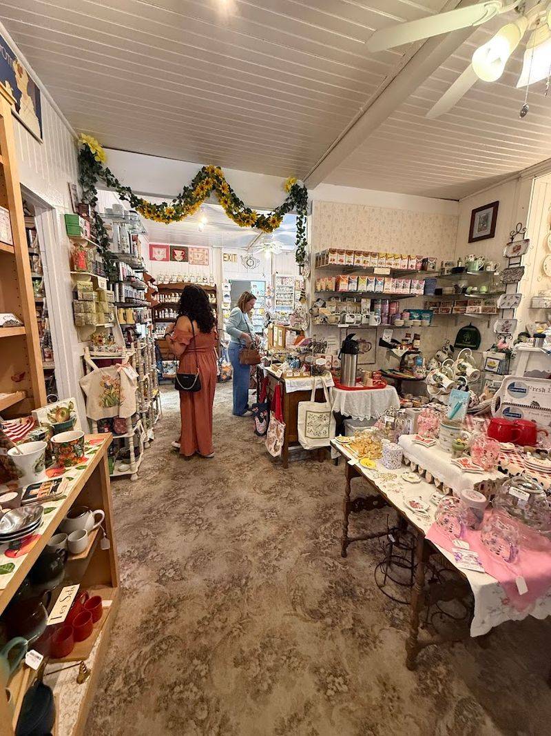 Julian Tea & Cottage Arts, Julian, California