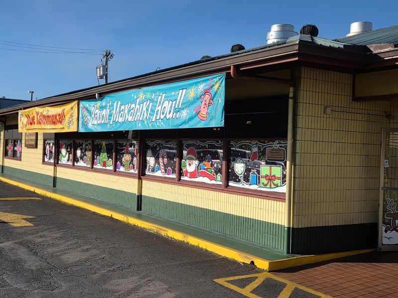 A Bowl Of Oxtail Stew From This Hawaii Diner Is Pure Island Comfort - Decor Hint Why Hilo Is The Right Place For This Dish