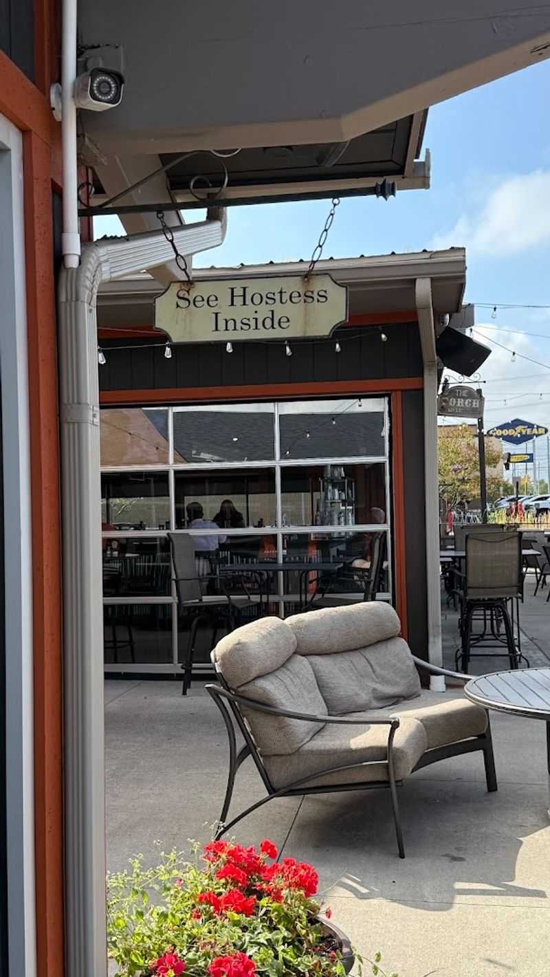 13 Michigan Outdoor Dining Spots Serve Incredible Meals And Stunning Scenery - Decor Hint One North Kitchen And Bar