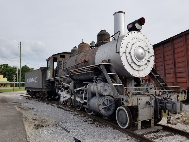 This Scenic Train Ride Through Alabama's Countryside Is A Must-See Experience - Decor Hint Why The Heart Of Dixie Railroad Museum Stands Out