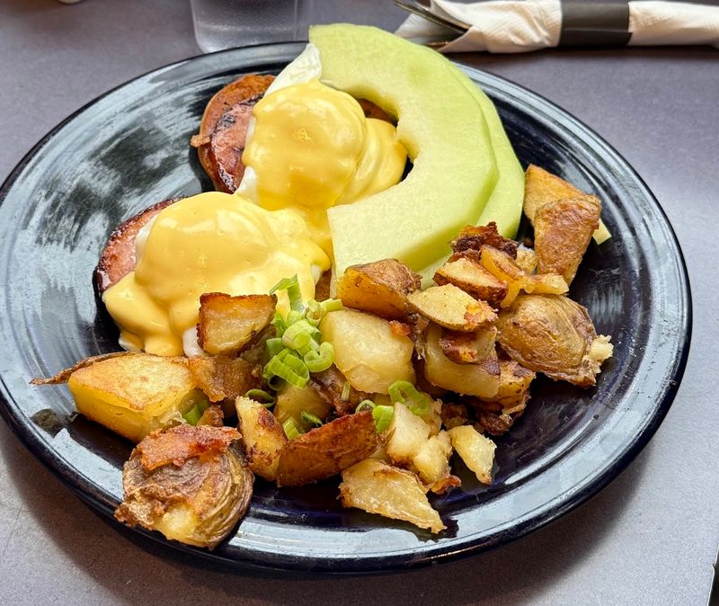 This Charming Connecticut Restaurant Is Drawing Crowds For Its Standout Brunch - Decor Hint Eggs Benedict Done Exactly Right