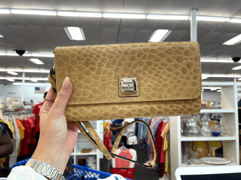 This Florida Thrift Store Proves You Don't Need A Big Budget To Dress Well - Decor Hint Shoes And Accessories That Slap On A Budget