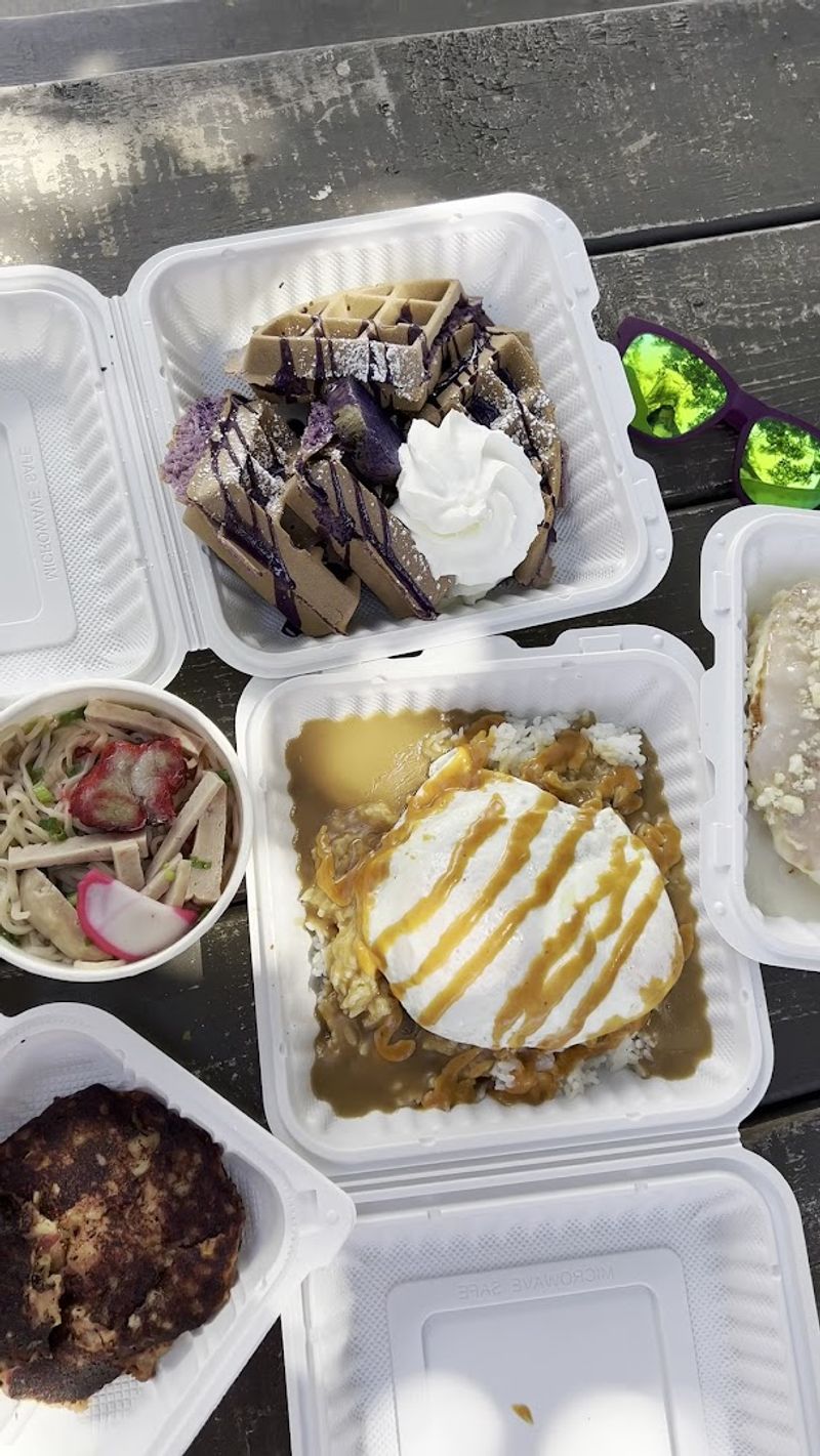 A Humble Hawaii Restaurant Is Serving Food Worth Crossing The Island For - Decor Hint Plate Lunches That Hit Every Note