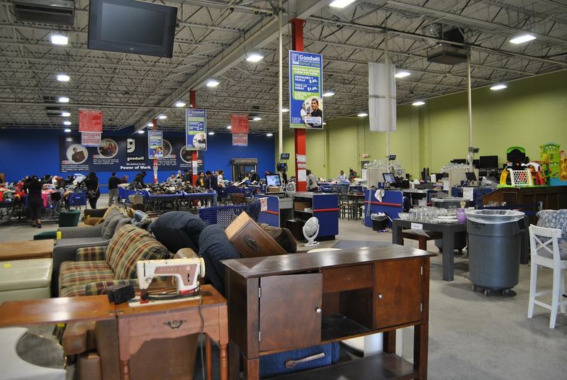 This Connecticut Outlet Store Is A Must-Visit Destination For Deal Seekers - Decor Hint Why Shopping Here Actually Supports Something Good