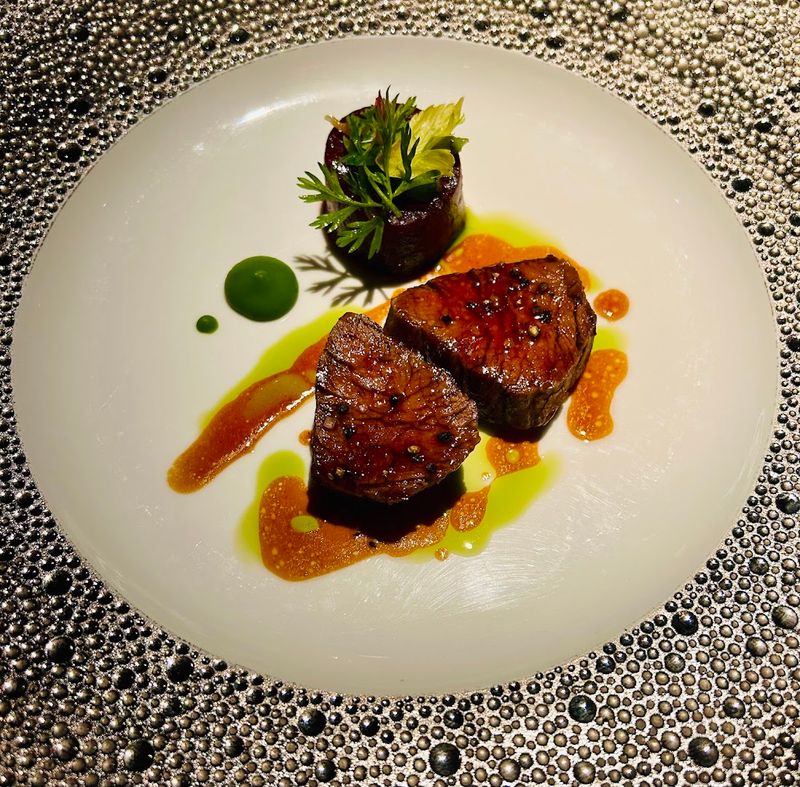 This Miami Restaurant Is One Of Florida’s Most Upscale Dining Experiences - Decor Hint French Technique Meets Florida Freshness
