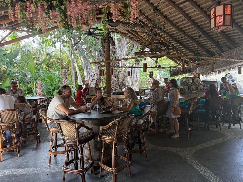 The Florida Restaurant That Turned Polynesian Culture Into An Unforgettable Night Out - Decor Hint The History Behind The Address