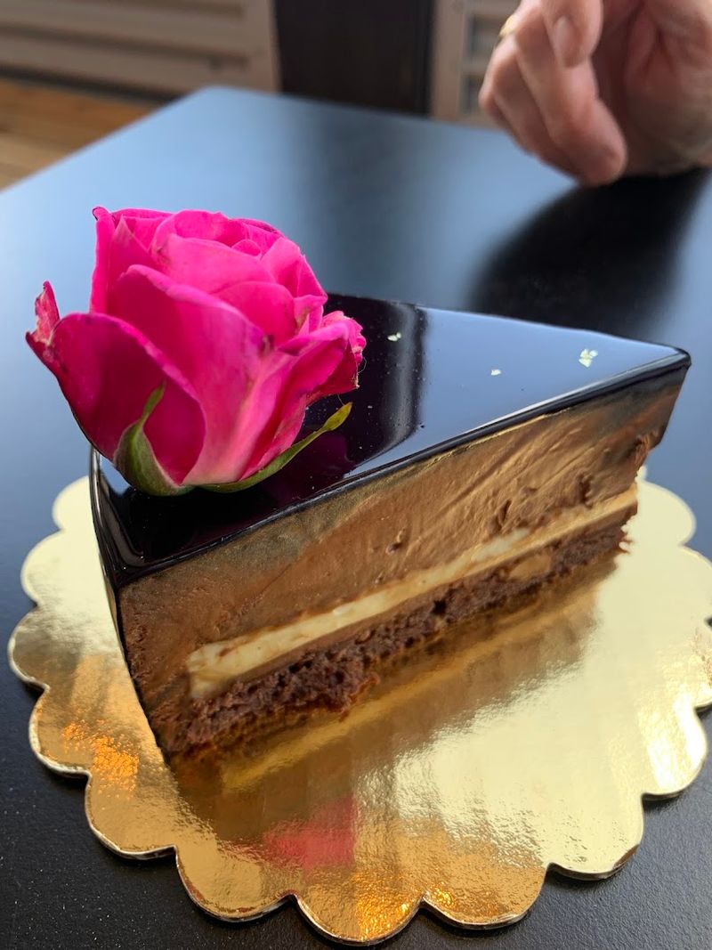 Cakes That Look Like Art And Taste Even Better