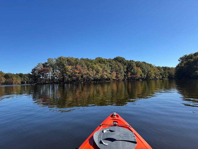 This Dreamy Tennessee Town Feels Like The Setting Of Your Favorite Holiday Movie - Decor Hint Cane Creek Park