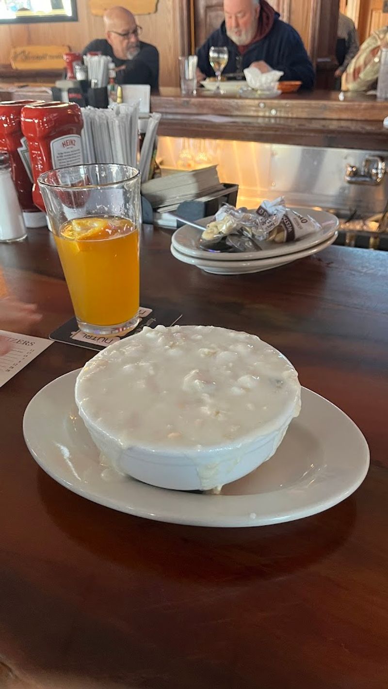 Clam Chowder That Earns Its Own Conversation