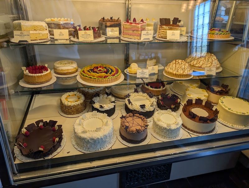 This Charming Bakery Is One Of Rhode Island's Sweetest Surprises - Decor Hint Cakes That Steal The Show