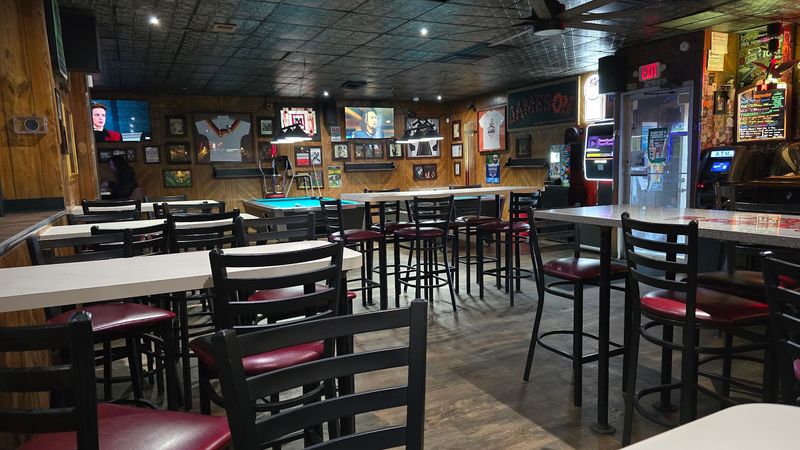 Bar Atmosphere That Feels Right