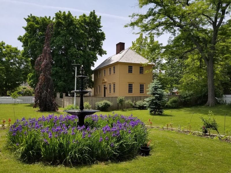 New Hampshire has a 10-acre outdoor museum where history comes alive - Decorating Tip Seasonal events change everything