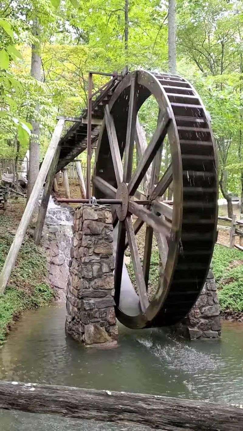 This Beautiful Hidden Mountain Fairgrounds In Georgia Is A Magical Escape From The City - Decor Hint Antique Machinery Exhibits And Agricultural History