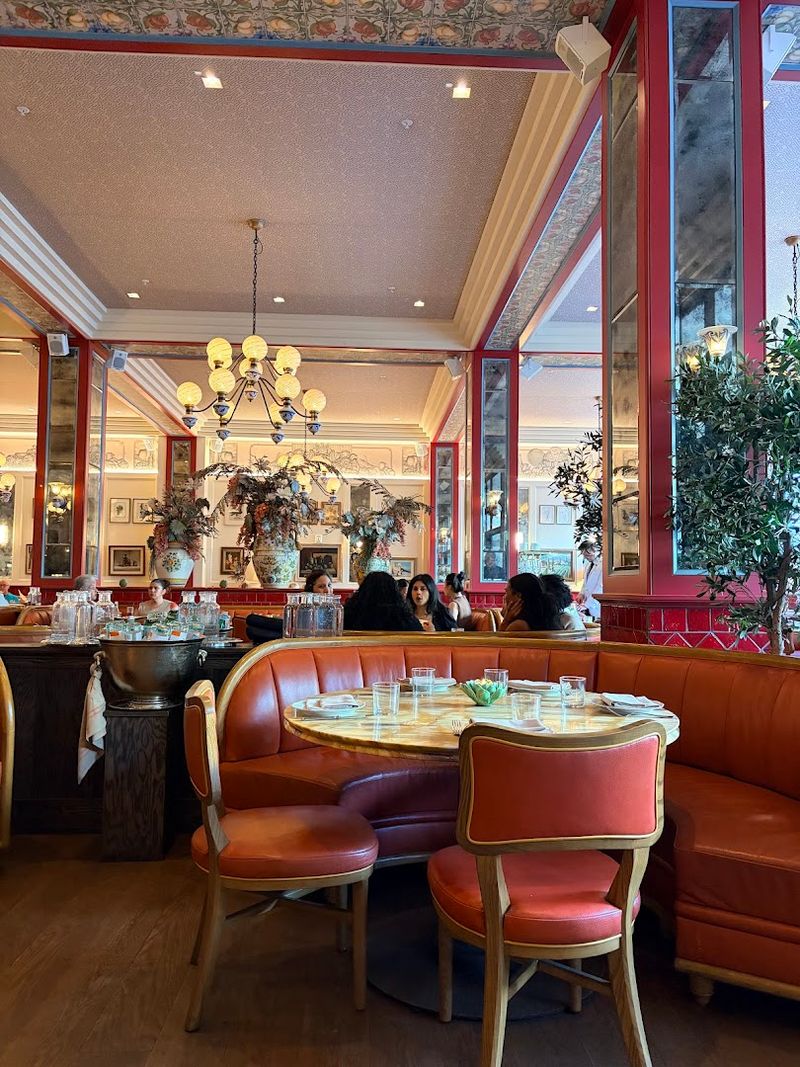 This California Italian Restaurant Brings Roman Pasta Energy Straight To Los Angeles - Decor Hint Reservations Make Sense Here