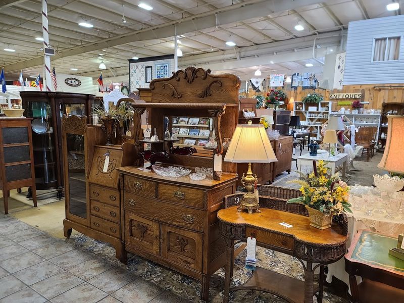 Amish-Made Furniture And Handcrafted Woodwork