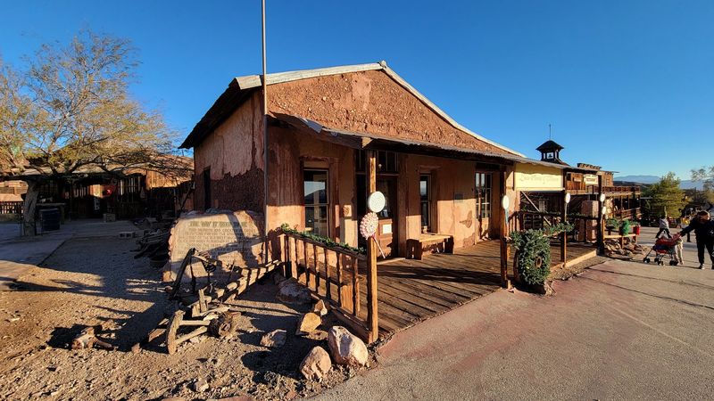 12 California Day Trips That Feel Like Mini Vacations Without Passing $50 - Decor Hint Calico Ghost Town, Yermo