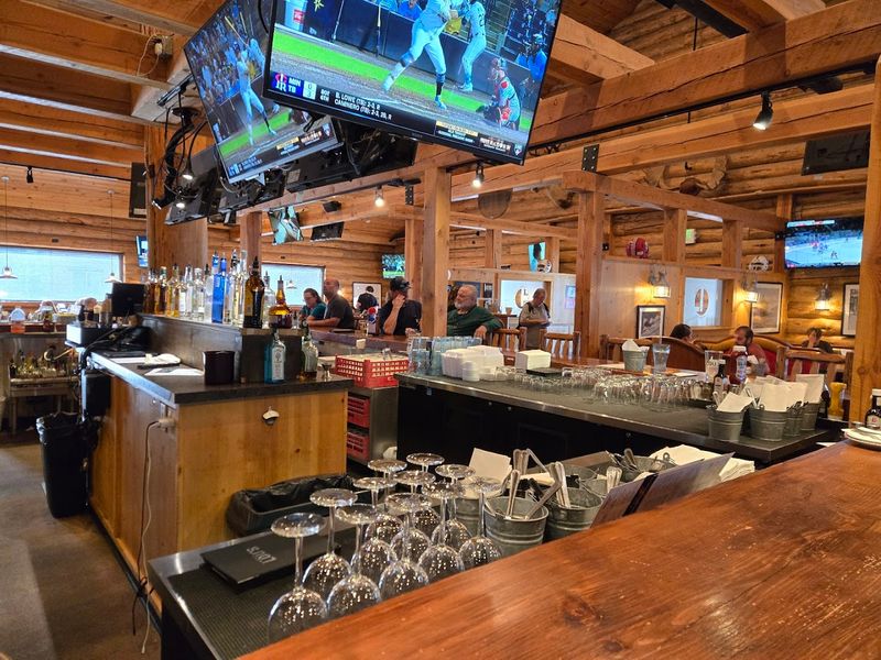 Sweet Lou's Restaurant And Tap House