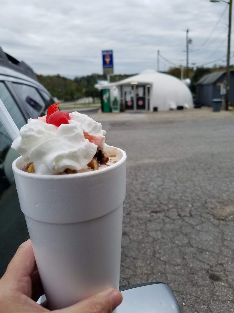 This Igloo-Shaped North Carolina Ice Cream Shop Is Impossible To Drive Past - Decor Hint Shakes And Sundaes Bring The Sweet Side