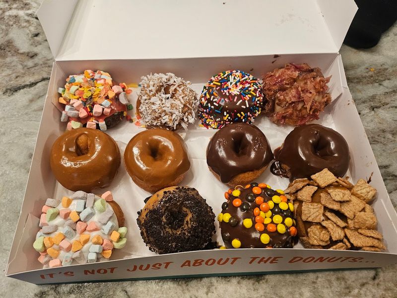 The Indiana Donut Shop Where Every Warm Cake Donut Becomes Your Own Sweet Creation - Decor Hint The Made-To-Order Donut Concept That Sets It Apart