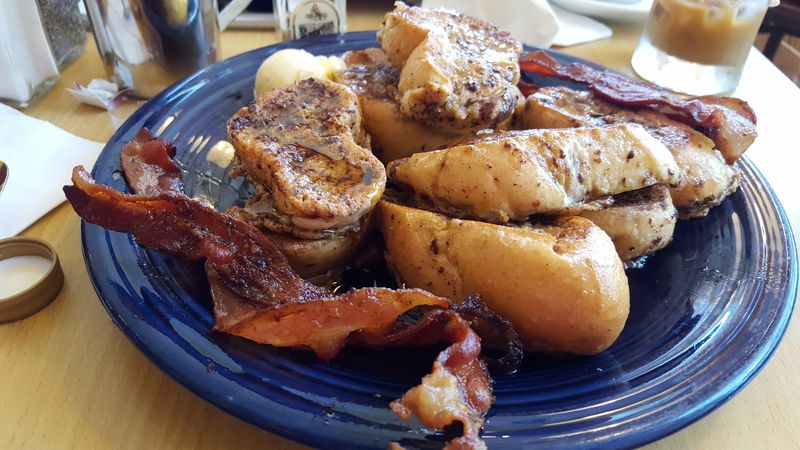 This Charming Connecticut Restaurant Is Drawing Crowds For Its Standout Brunch - Decor Hint Fancy French Toast And Belgian Waffles Worth The Wait