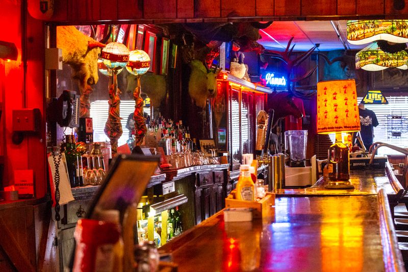 Ole’s Big Game Steakhouse & Lounge, Paxton