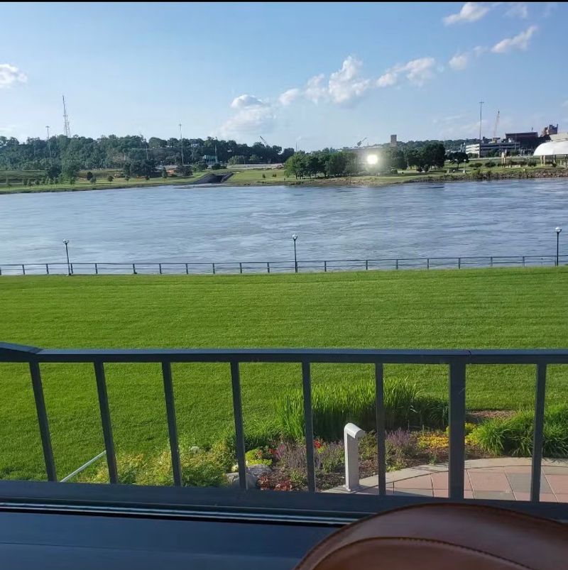 This Nebraska Riverfront Restaurant Turns Dinner Into A Missouri River Viewpoint - Decor Hint The Dining Room Delivers On The Riverfront Promise