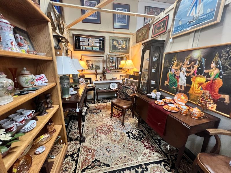 Rose Cottage Antiques And Gifts