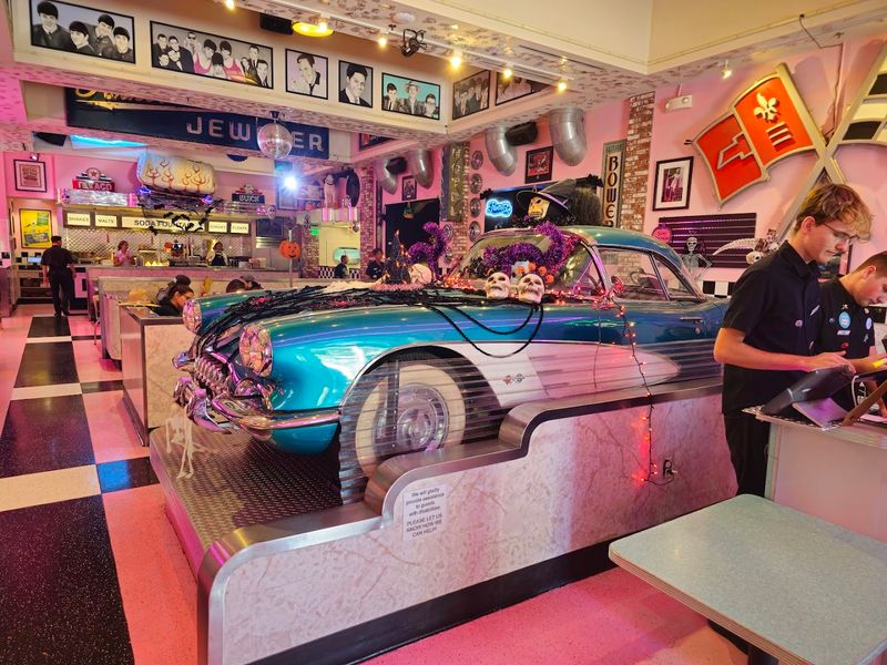 Corvette Diner, San Diego