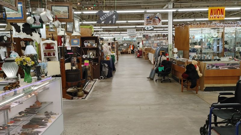 An Enormous Indoor Space That Keeps Shopping Comfortable Year-Round