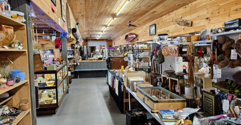 The Massive Flea Market In Maine That Feels Too Good To Be Real