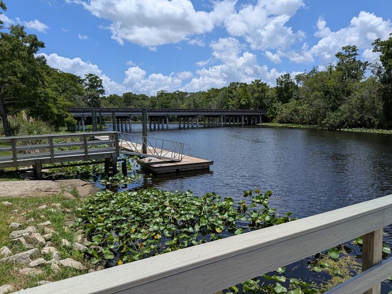 This Florida Restaurant Comes With One Seriously Unforgettable View - Decor Hint Arrive By Boat, Why Not