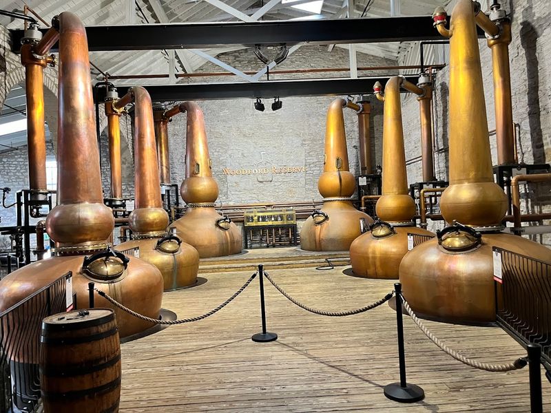 This Small Community In Kentucky Is Quietly Becoming One Of The Coolest Places In The South - Decor Hint Woodford Reserve Distillery Day Trip