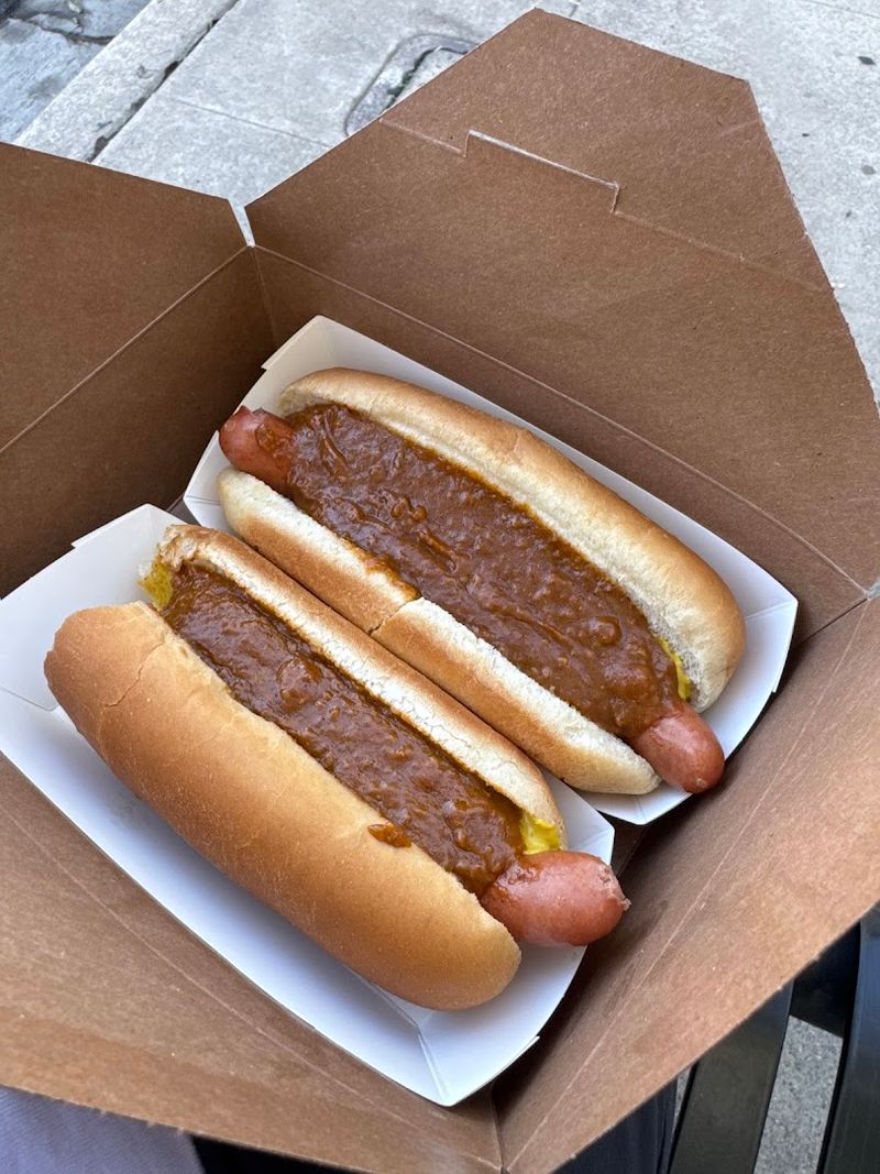 10 California Food Spots Where Chili Built The Reputation - Decor Hint Larry's Chili Dog, Burbank