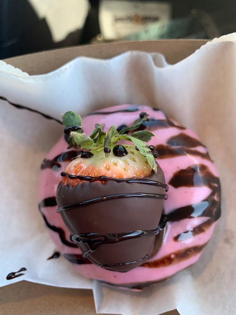 The New Mexico Donut Shop Where Every Single Bite Is Worth Waking Up Early For - Decor Hint The Glazed Donuts That Deserve Their Own Fan Club