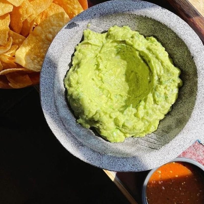 Fresh Guacamole That Deserves Its Own Fan Club