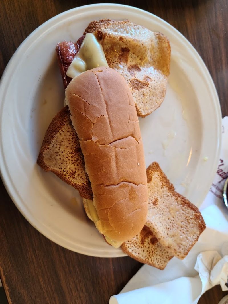 This Classic Connecticut Restaurant Keeps People Coming Back For The Cheeseburgers Alone - Decor Hint The Cheesefurter Is a Hidden Star