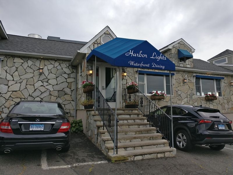 A Norwalk Harbor Spot With An Easygoing Feel