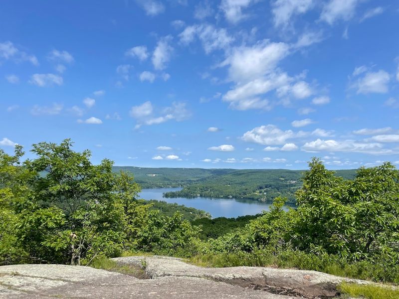 The Peaceful Small Town In Connecticut That's Ideal For A Weekend Drive - Decor Hint A Quiet Litchfield County Escape