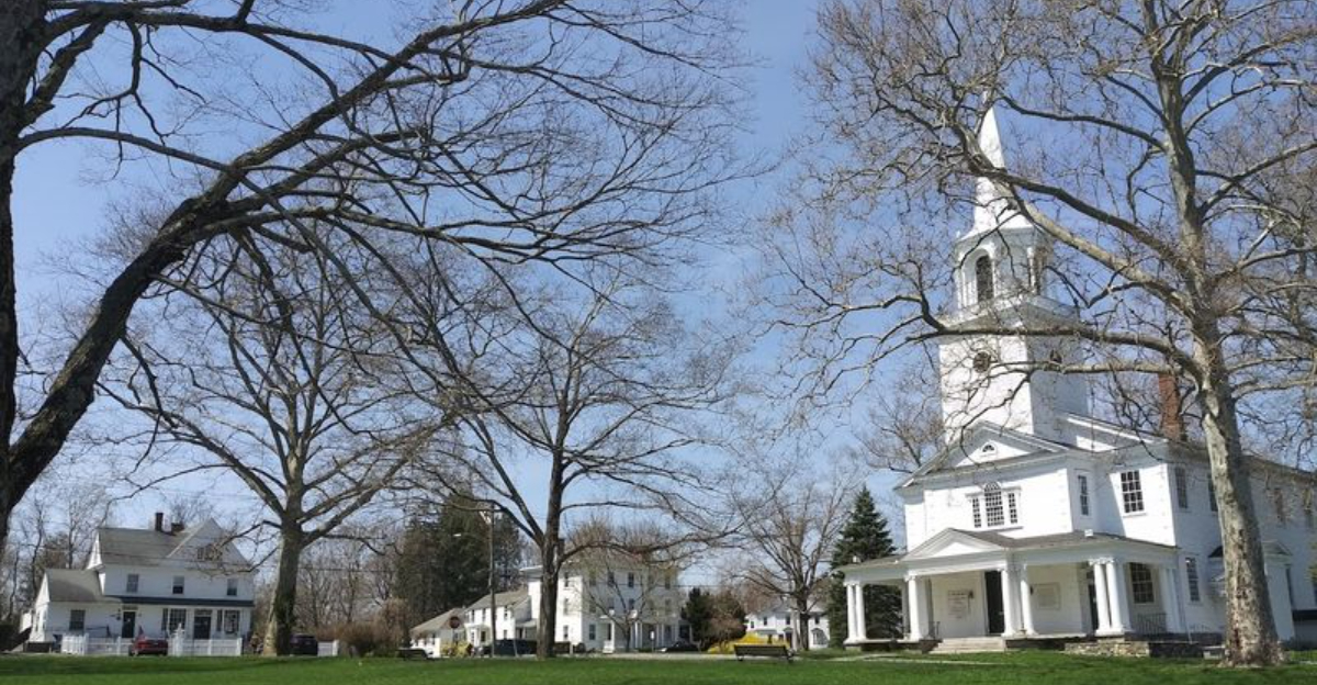 The Peaceful Small Town In Connecticut Thats Ideal For A Weekend Drive - Decor Hint