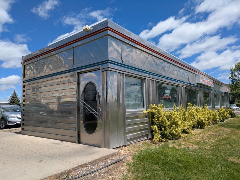 The Nebraska Diner Where One Milkshake Is Enough To Understand The Hype - Decor Hint Why This Place Earns A Second Visit Before You Finish The First