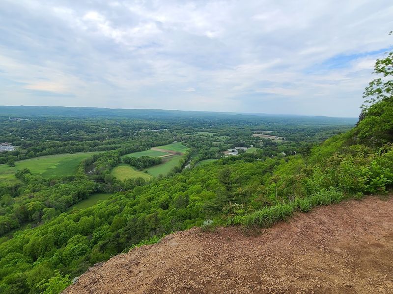 The Ridgeline Walk With Valley Views