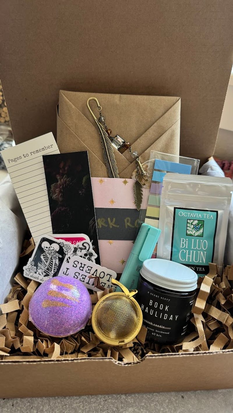 Gifts That Romance Readers Love