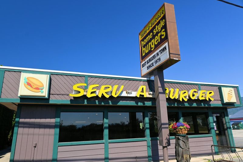 Serv-A-Burger, Sandpoint